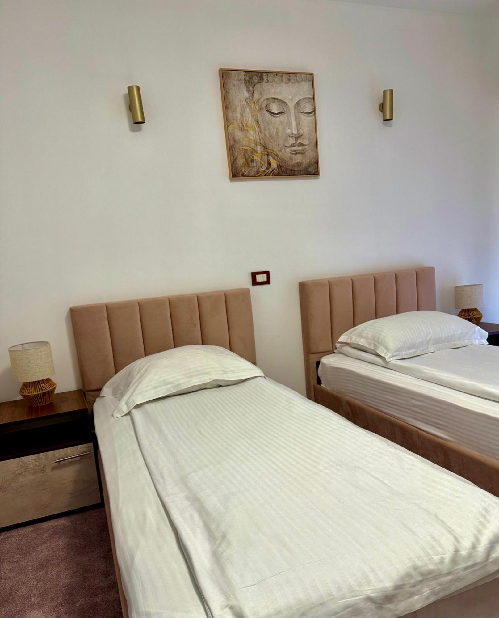 Hotel Palace Targu Jiu Ngoại thất bức ảnh