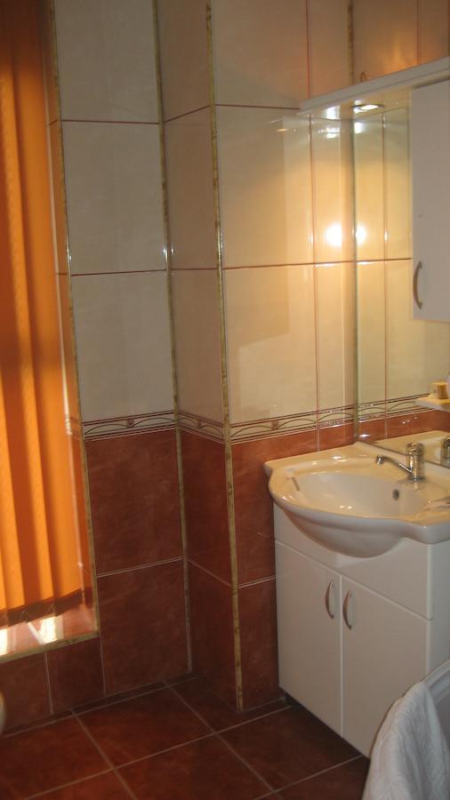 Hotel Palace Targu Jiu Phòng bức ảnh